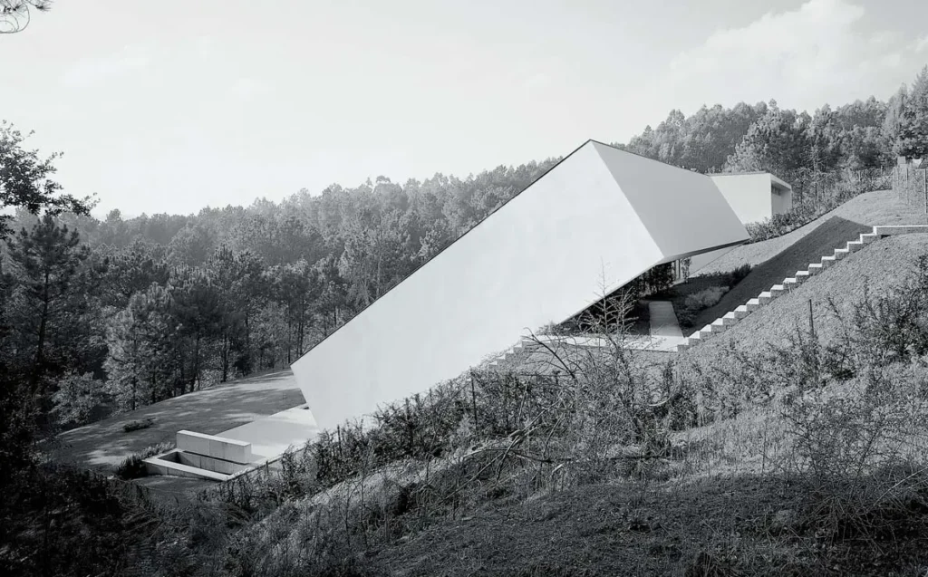 亲密与远望：一场山地中的建筑对话， 利马双宅 | 苏托·德莫拉/Souto de Moura | 极速案例 – 极速工作流